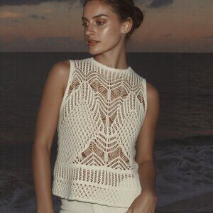 Abercrombie & Fitch Sleeveless Crochet Top – Cream, Made in China